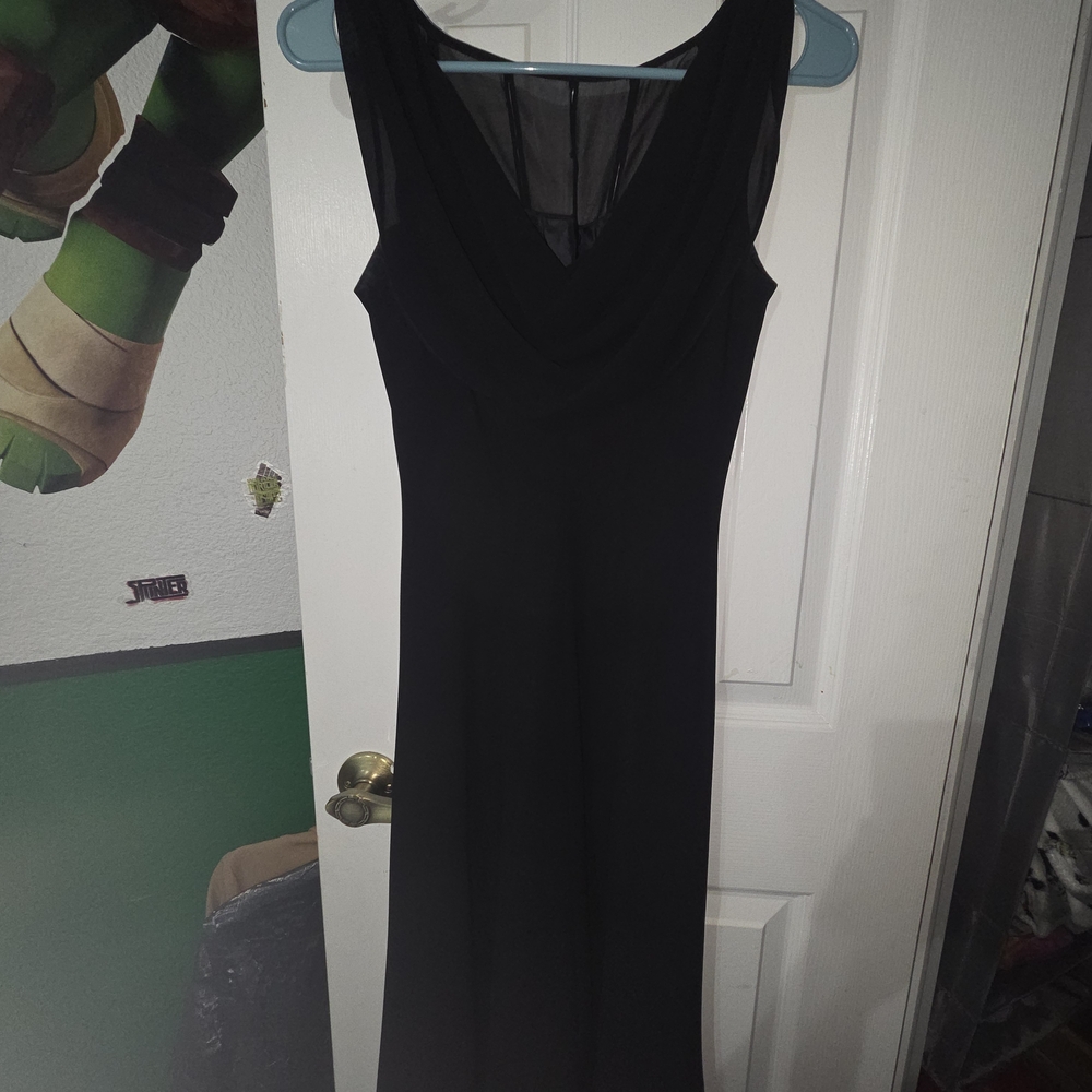 Jones Wear Black Midi Dress with Rhinestone Mesh Neckline. Size 4 - Picture 4 of 8